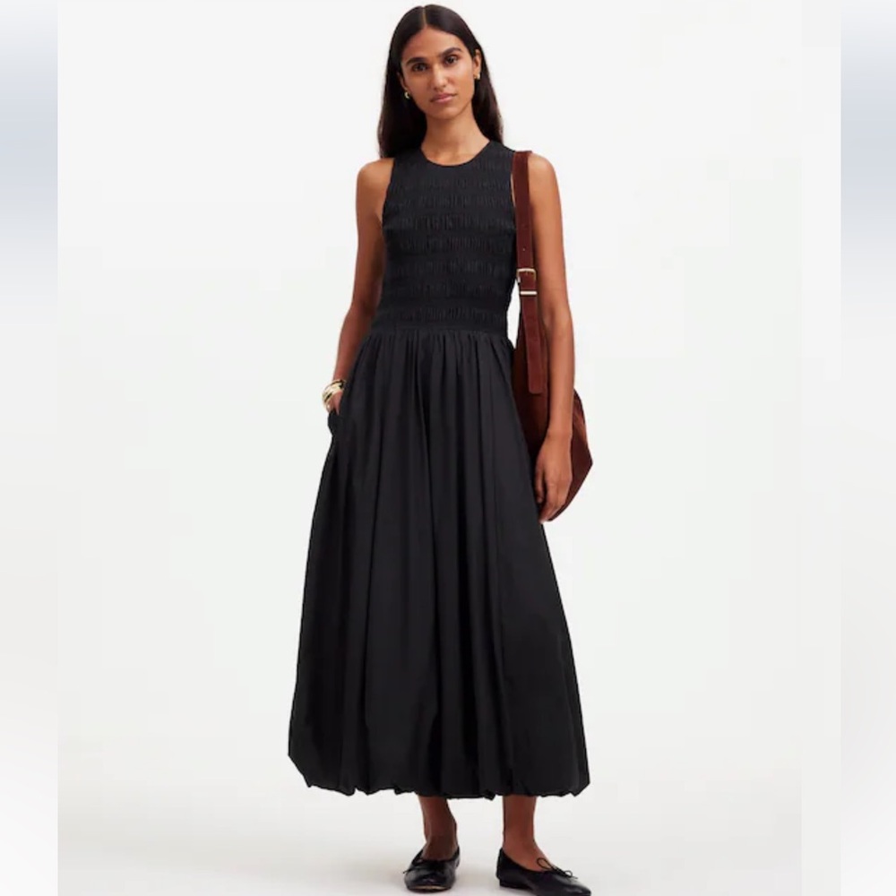 Madewell The Melody Bubble-Hem Smocked Midi Dress in Black